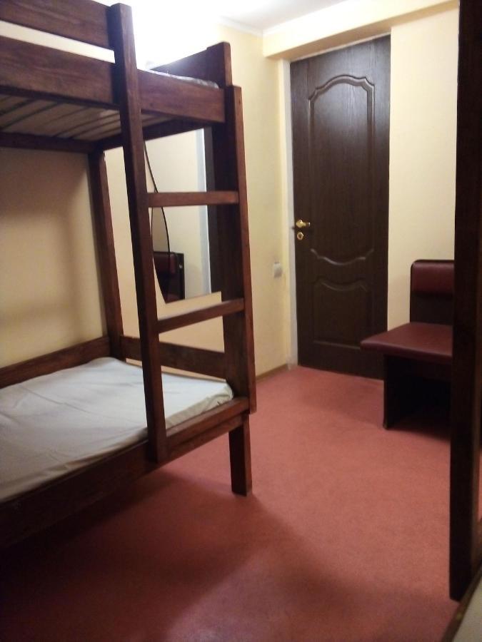 Pershyy Hostel U Cherkasah 체르카시 외부 사진
